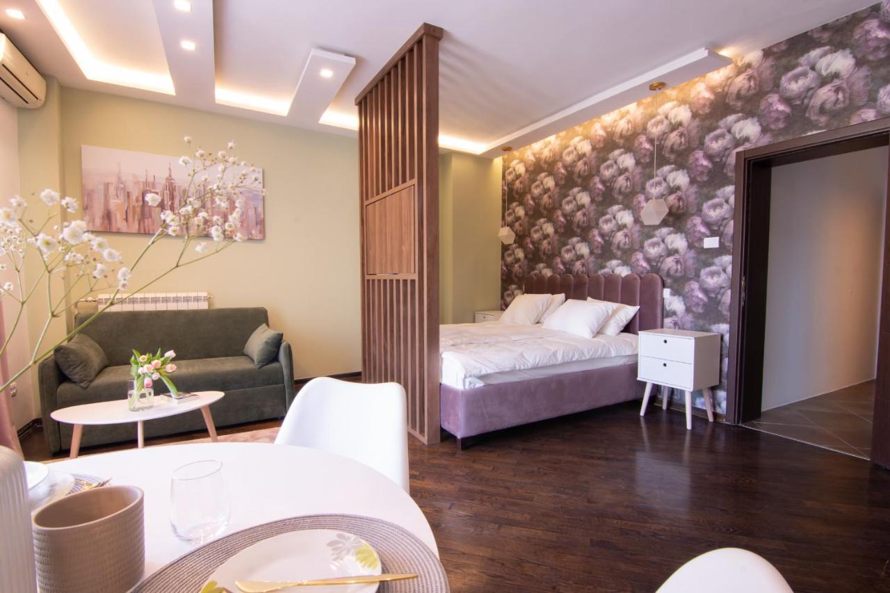 Square 6 Belgrado Exterior foto